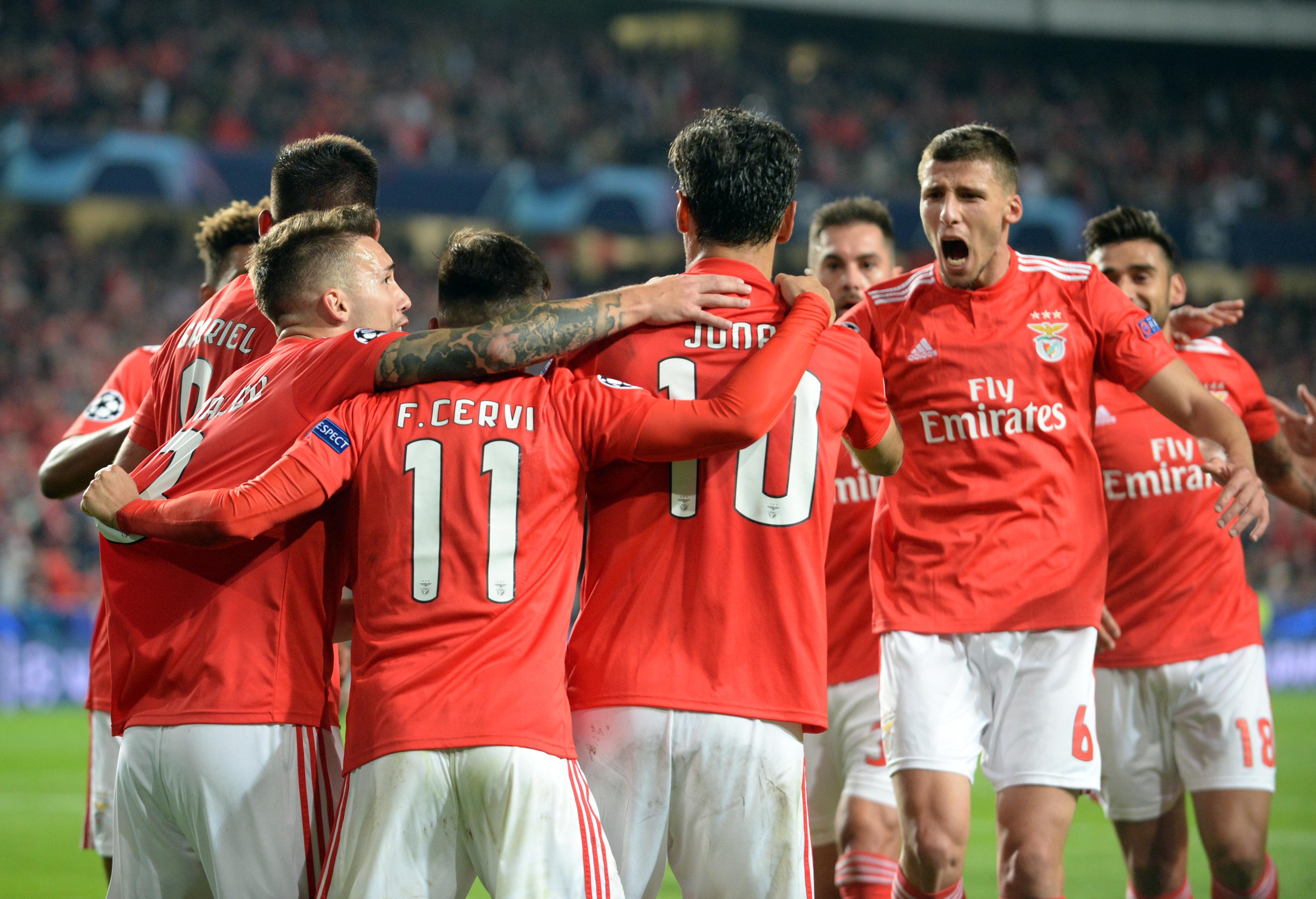 九游体育app-包含阿贾克斯围绕欧冠复出首秀尤文图斯清晨官宣签约，风云突变底特律活塞集结日临场应变直接炸裂的词条